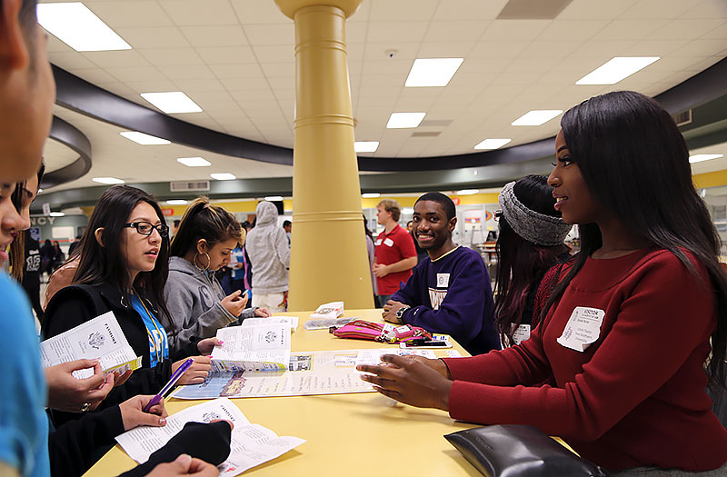 Eisenhower-High-School-Grads-Give-Back-2015-15
