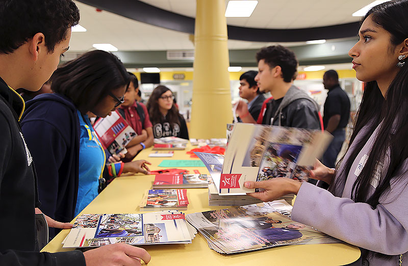 Eisenhower-High-School-Grads-Give-Back-2015-17