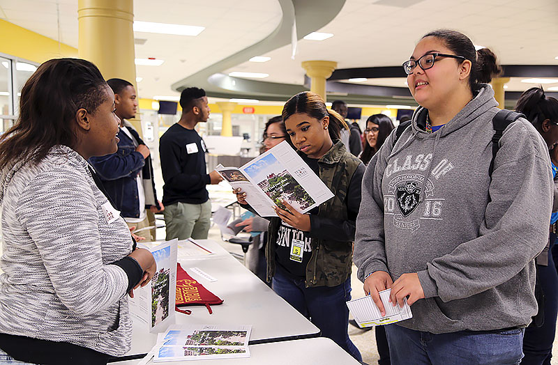Eisenhower-High-School-Grads-Give-Back-2015-32