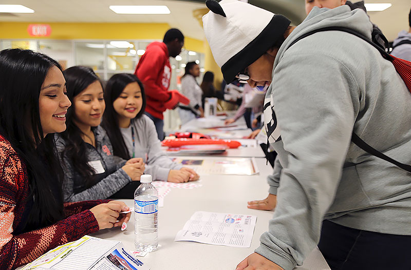 Eisenhower-High-School-Grads-Give-Back-2015-34