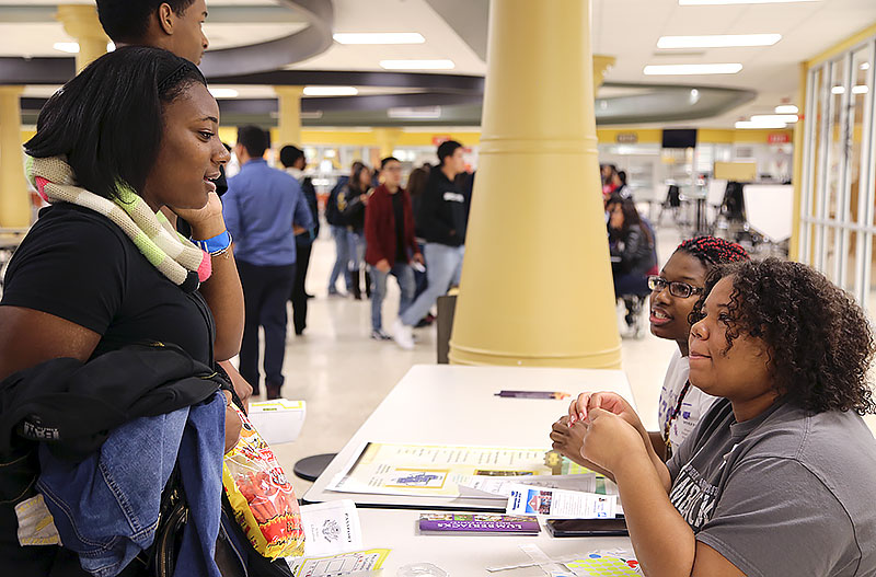 Eisenhower-High-School-Grads-Give-Back-2015-50