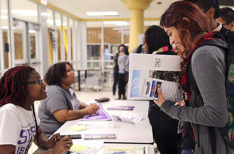 Eisenhower-High-School-Grads-Give-Back-2015-51