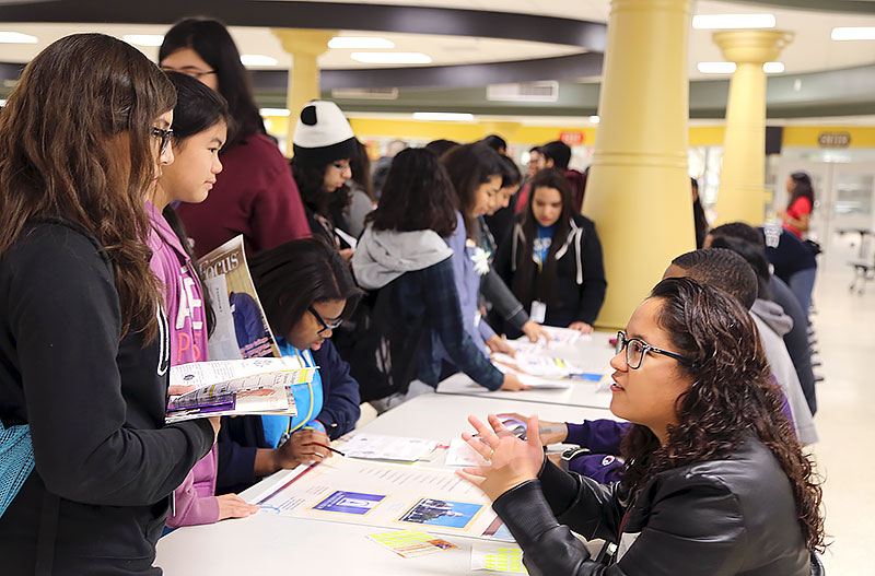 Eisenhower-High-School-Grads-Give-Back-2015-54