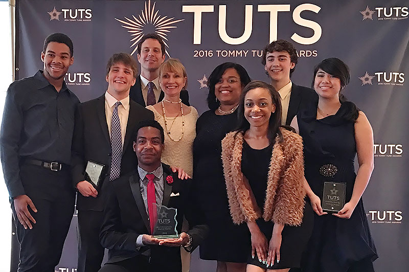 Carver-HS-and-The-Kinkaid-School-at-TUTS-for-Hairspray-2